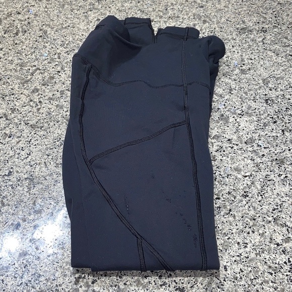 *SOLD* Lululemon Black Speed Up Ruffled Leg Pant - Picture 6 of 16